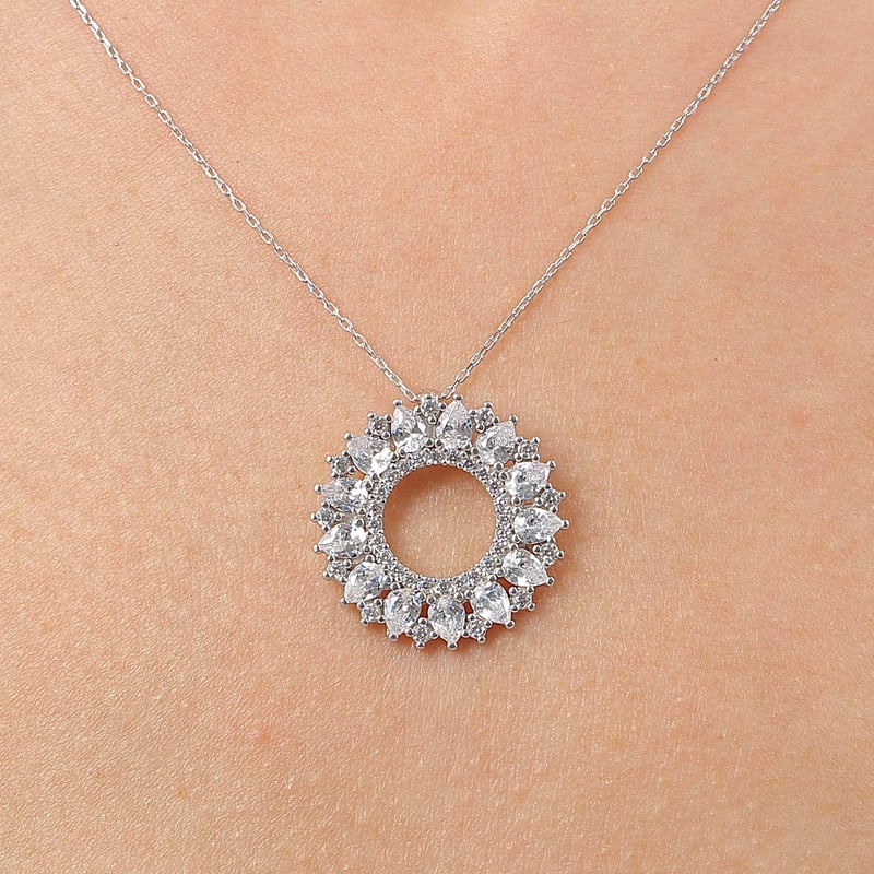 Işıltılı Okyanus Güneşi Gümüş Kolye