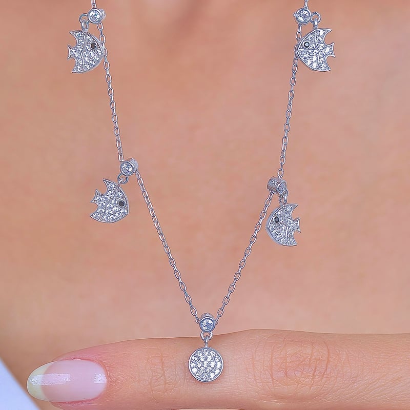 Işıltılı Yüzgeçler Choker Gümüş Şans Kolye
