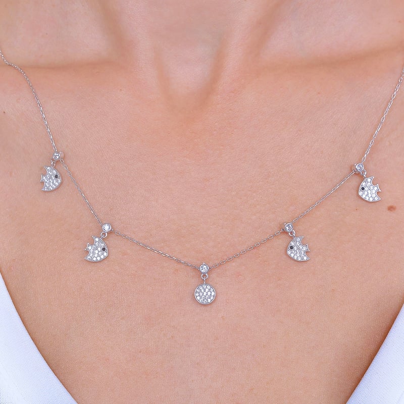 Işıltılı Yüzgeçler Choker Gümüş Şans Kolye