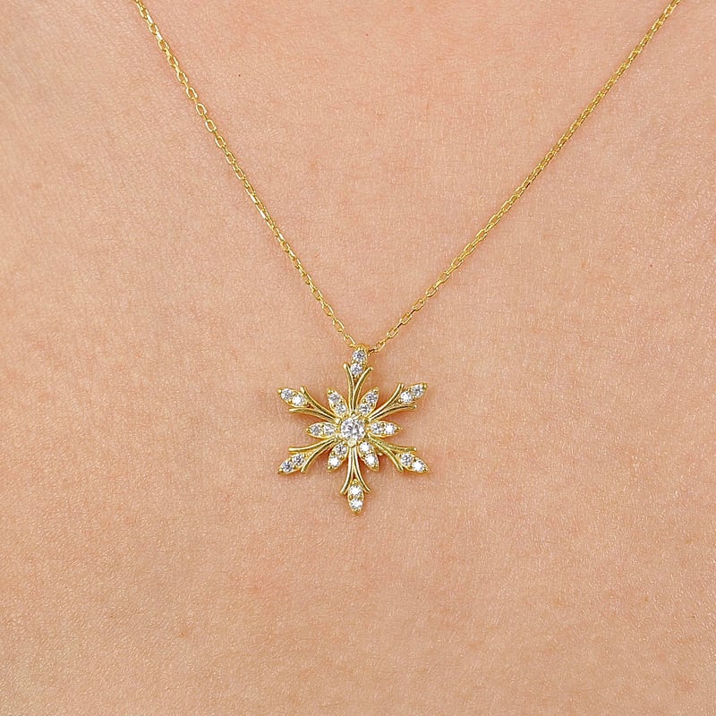 Lotus Kristali Gold Renk Gümüş Kar Tanesi Kolye