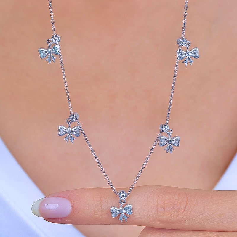 Parıltılı Fiyonklar Choker Gümüş Şans Kolye