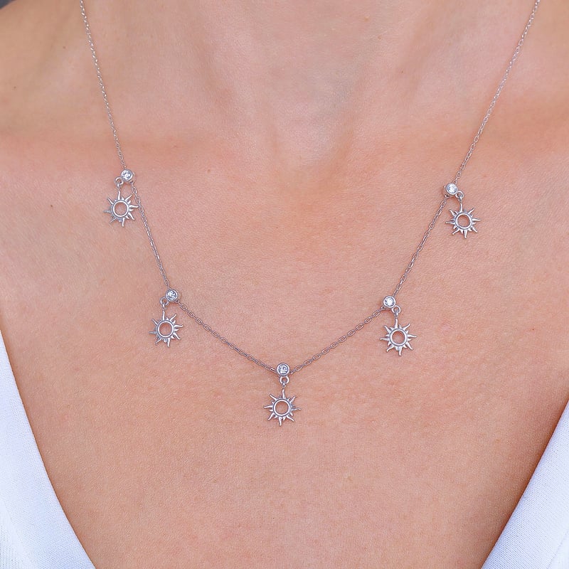 Parıltılı Güneşler Choker Gümüş Şans Kolye