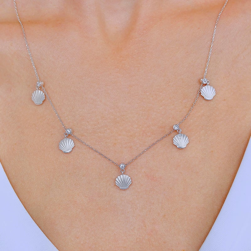Parıltılı İstiridyeler Choker Gümüş Şans Kolye