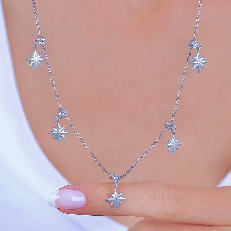 Parıltılı Polaris Choker Gümüş Şans Kolye