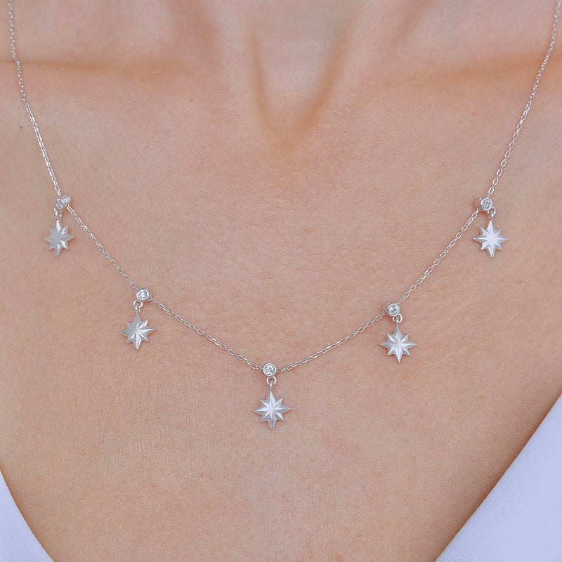 Parıltılı Polaris Choker Gümüş Şans Kolye