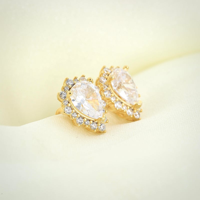 Pırlanta Montür Gold Renk Prenses Işıltısı Gümüş Küpe