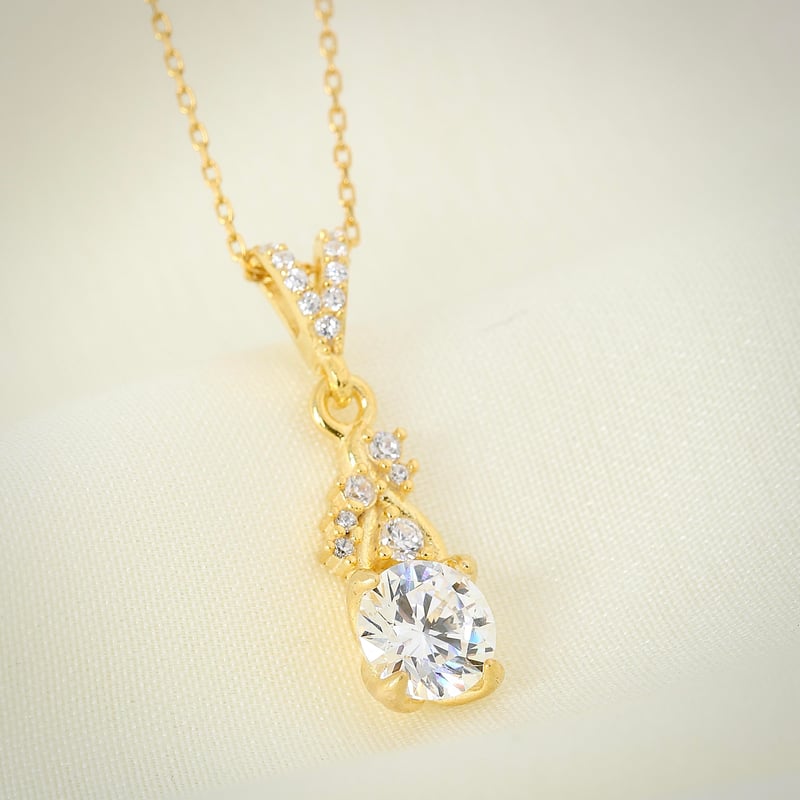 Pırlanta Montür Gold Renk Prensesin Düşü Gümüş Kolye