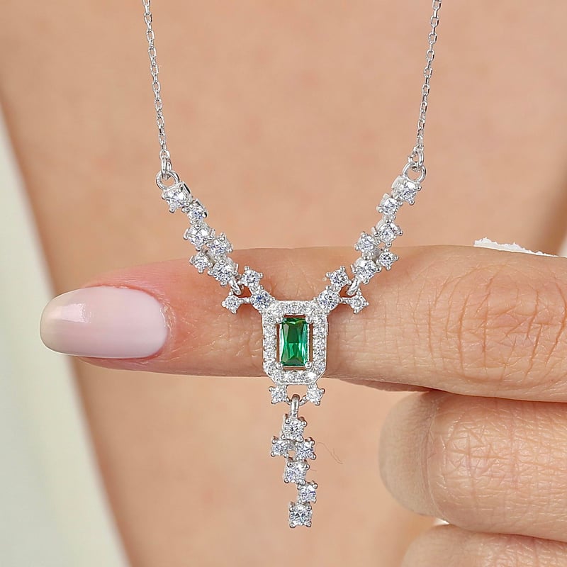 Pırlanta Montür Işıltılı Emerald Sentetik Zümrüt Gümüş Kolye