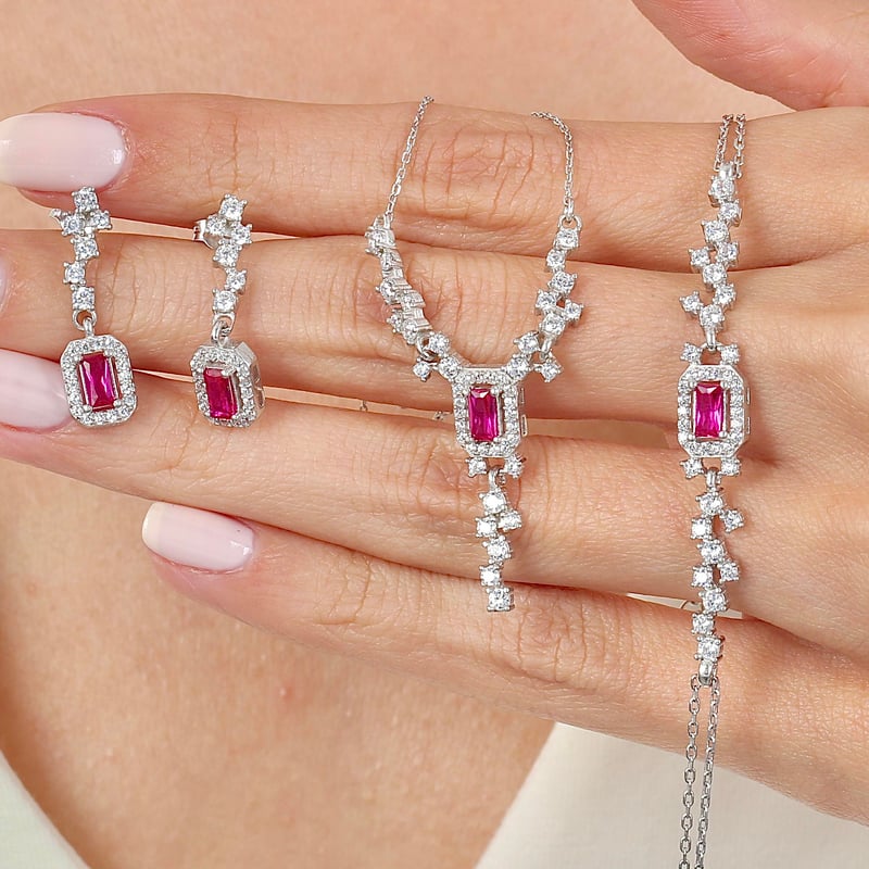 Pırlanta Montür Işıltılı Emerald Sentetik Yakut Üçlü Gümüş Set