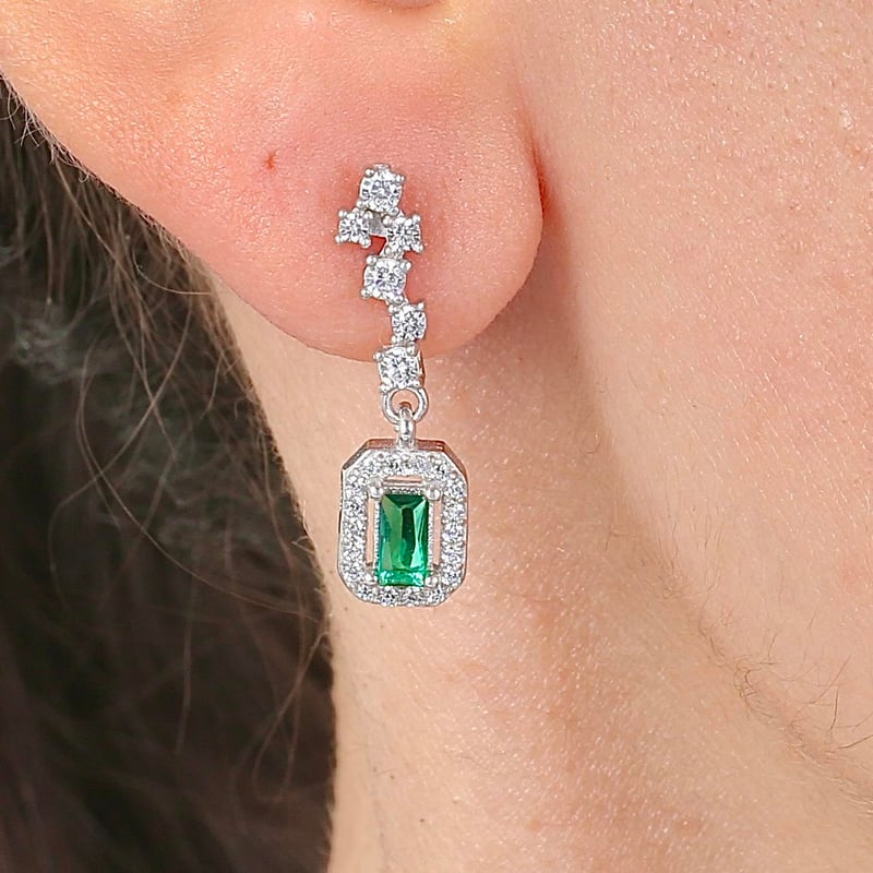 Pırlanta Montür Işıltılı Emerald Sentetik Zümrüt Gümüş Küpe