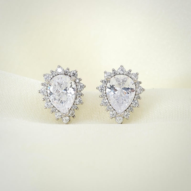 Pırlanta Montür Prenses Işıltısı Gümüş Küpe