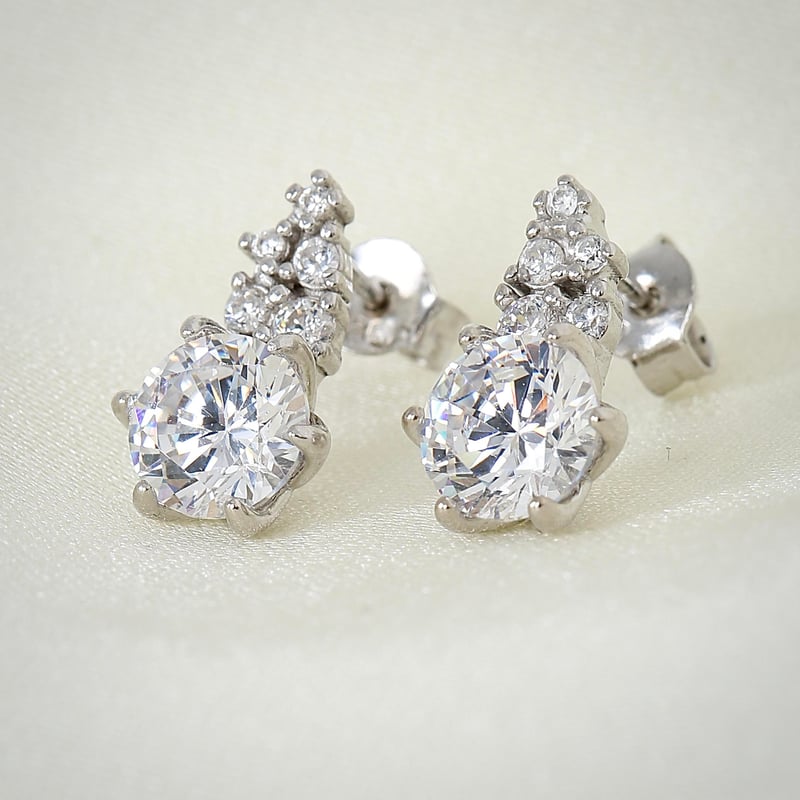 Pırlanta Montür Prenses Masalı Gümüş Küpe