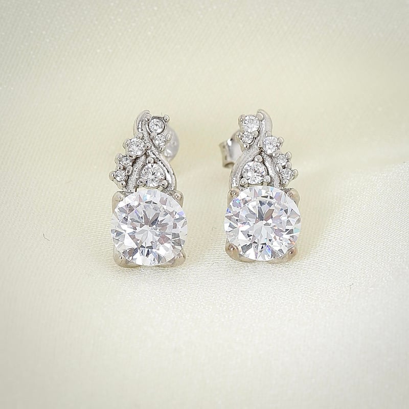 Pırlanta Montür Prensesin Düşü Gümüş Küpe