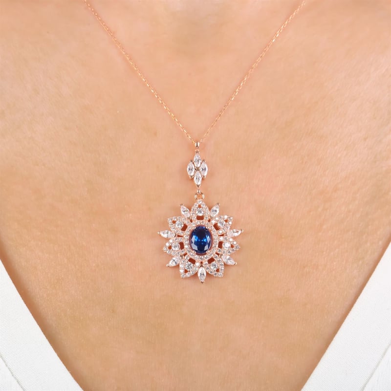 pirlanta-montur-sentetik-safir-kralice-8a9d9a.jpg