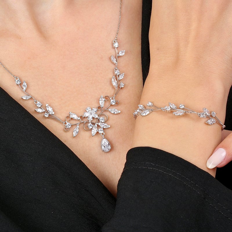 Pırlanta Montür Sevgi Buketi Gümüş Su Yolu Set