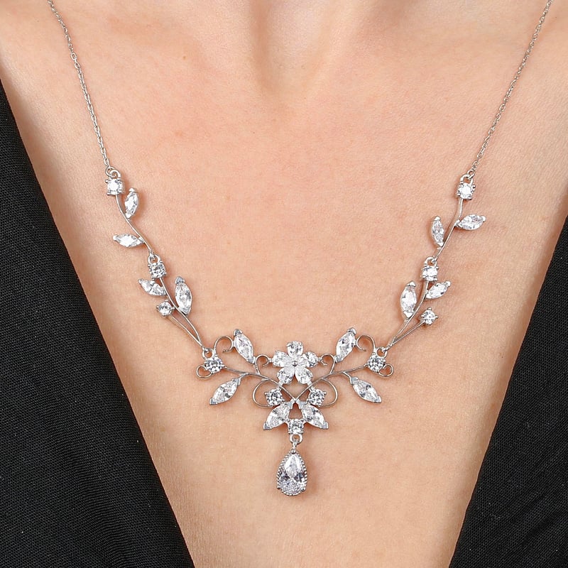 Pırlanta Montür Sevgi Buketi Gümüş Su Yolu Set