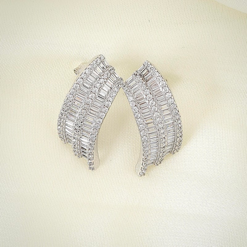 Pırlanta Montür Tutku Düğümü Sarmal Gümüş Küpe