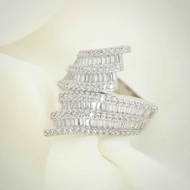 Pırlanta Montür Tutku Düğümü Sarmal Gümüş Yüzük