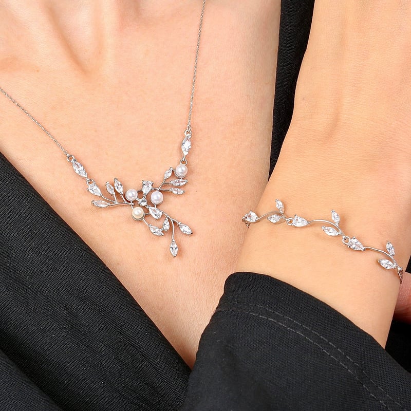 Pırlanta Montür Zarif Aşk Masalı Gümüş Su Yolu Set