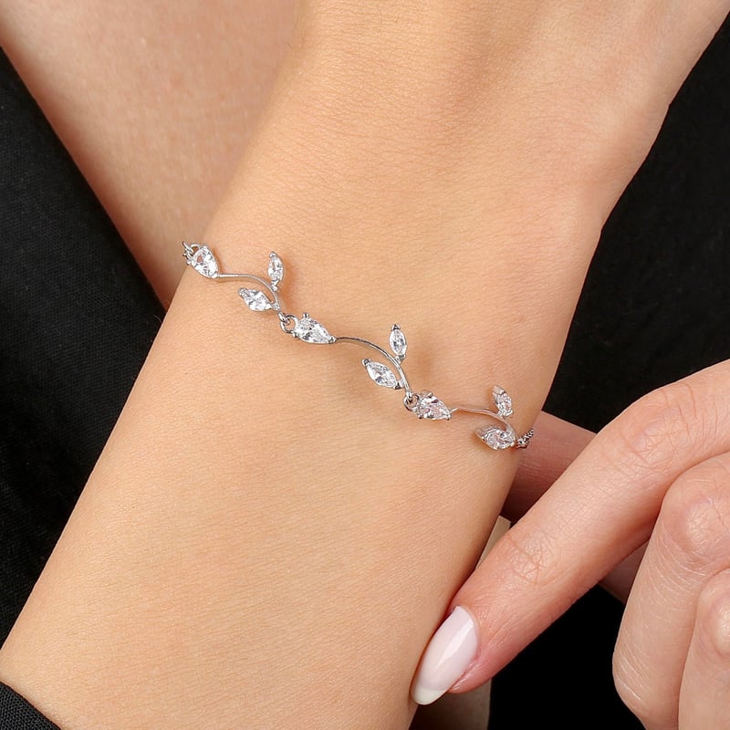 Pırlanta Montür Zarif Aşk Masalı Gümüş Su Yolu Set