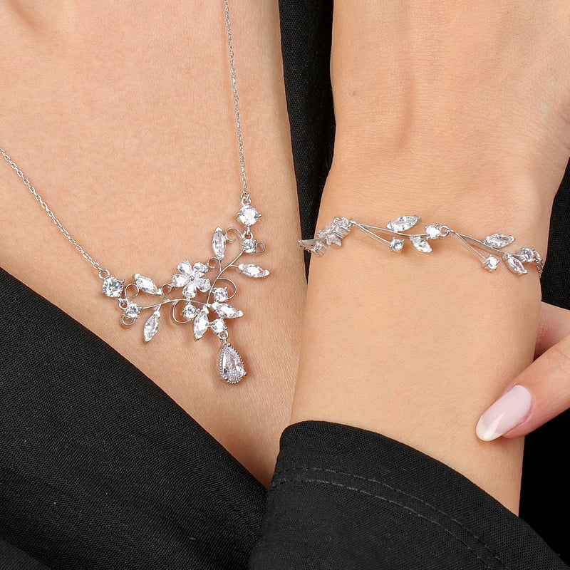 Pırlanta Montür Zarif Sevgi Buketi Gümüş Su Yolu Set