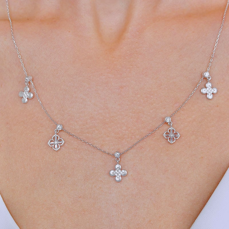 Uğurlu Yoncalar Choker Gümüş Şans Kolye