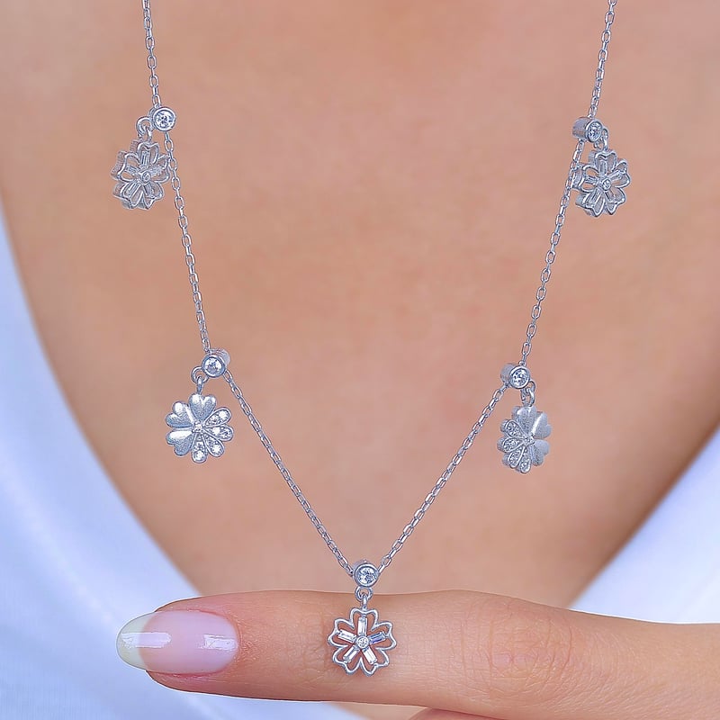 Yonca Mevsimi Choker Gümüş Şans Kolye