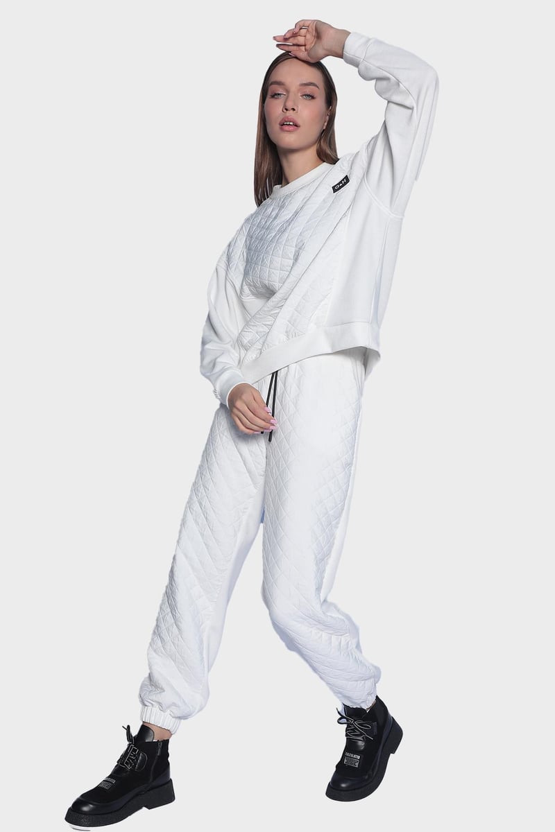 Kadın spor tarz kapitone sweatshirt ve eşofman altı takım - Beyaz
