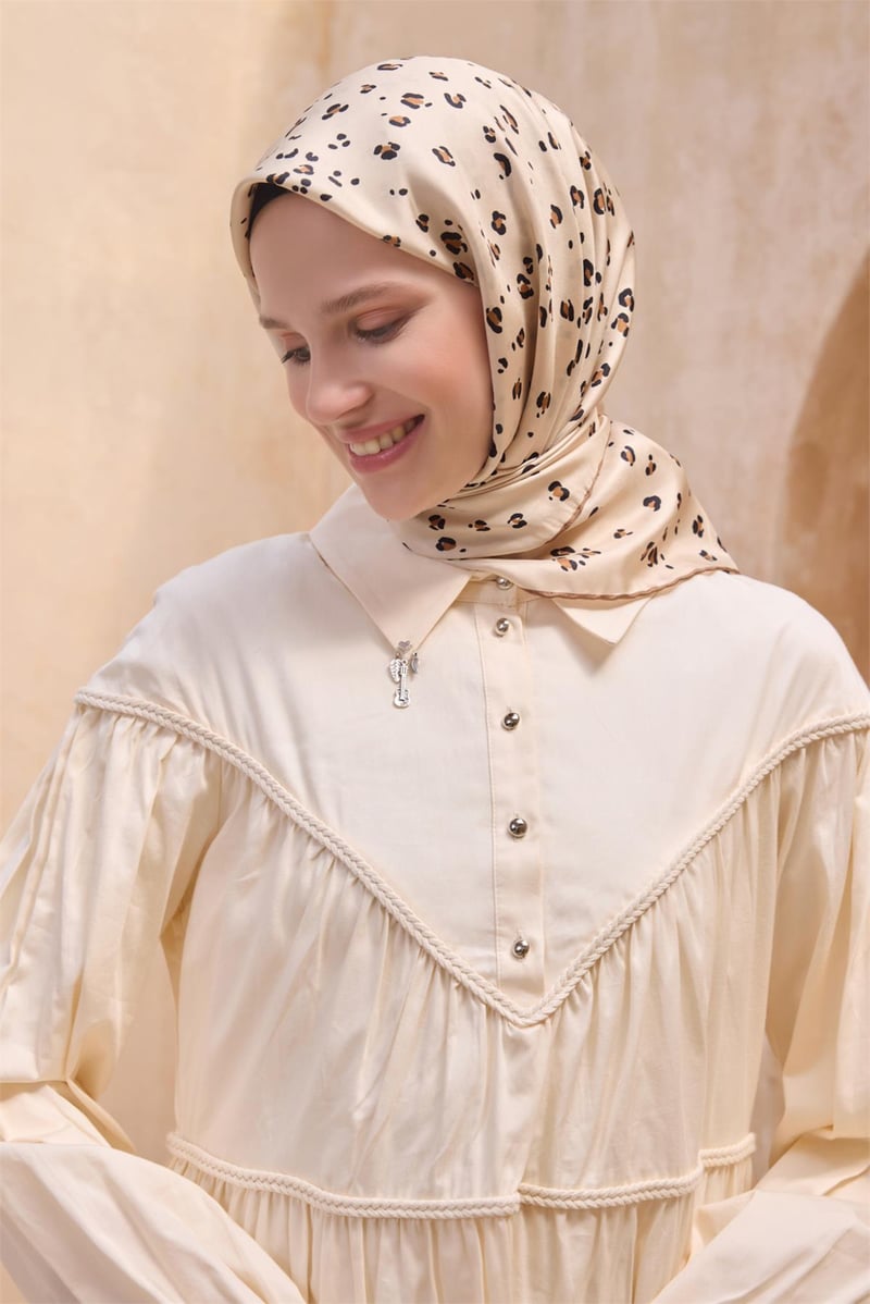 {URUNSEO_TITLE} | BELLI | BELLİ İPEK EŞARP | BELLİ SAF İPEK EŞARP 4126D (S) - 32