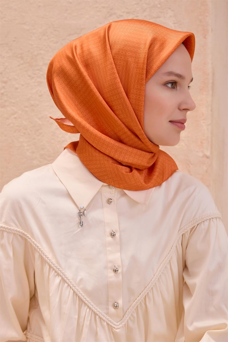 {URUNSEO_TITLE} | BELLI | BELLİ İPEK EŞARP | BELLİ SAF İPEK EŞARP 4104D (S) - 51