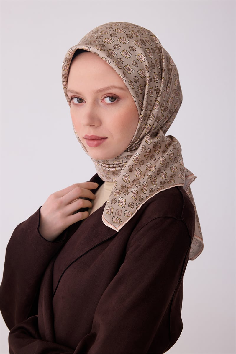 Belli Bej Etnik Desen %100 Twill İpek Eşarp 4308-54