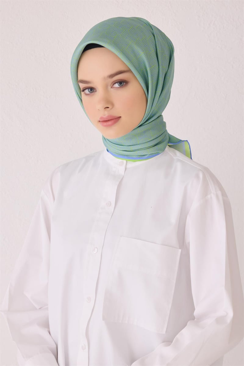 {URUNSEO_TITLE} | BELLI | BELLİ İPEK EŞARP | BELLİ SAF İPEK EŞARP 4055D (T) - 51