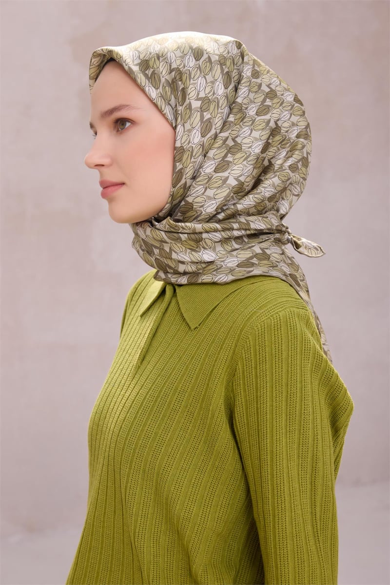 {URUNSEO_TITLE} | BELLI | BELLİ İPEK EŞARP | BELLİ ÇİÇEK DESEN İPEK EŞARP 4204D (TWILL) HAKİ - 85