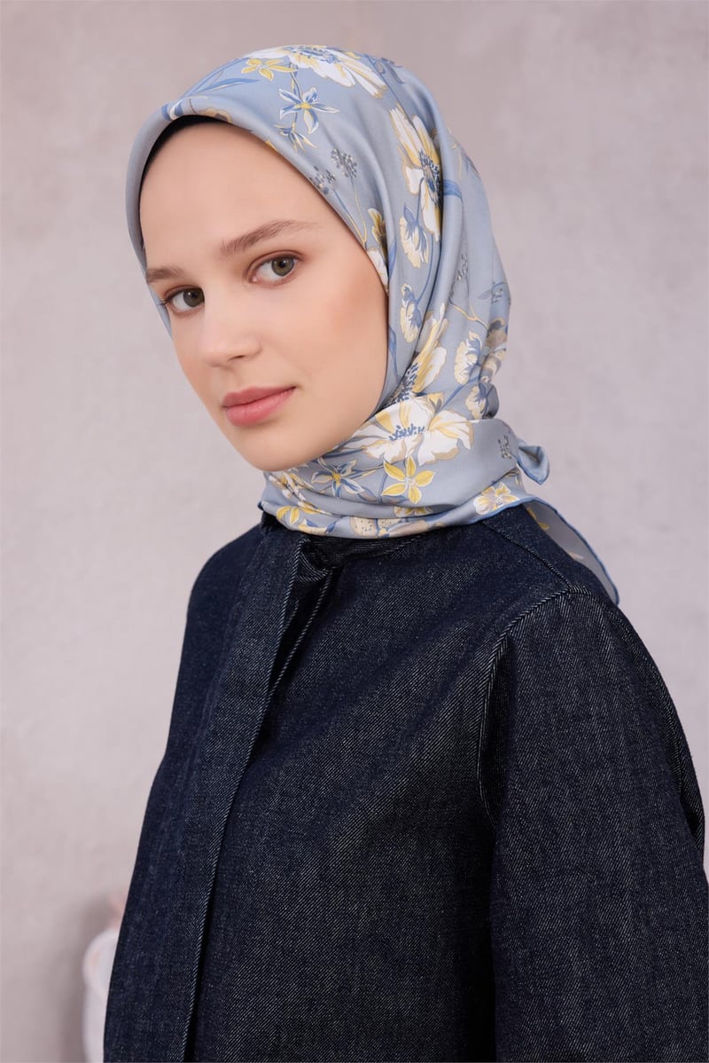 {URUNSEO_TITLE} | BELLI | BELLİ İPEK EŞARP | BELLİ ÇİÇEK DESEN İPEK EŞARP 4210D (TWILL) İNDİGO - 52