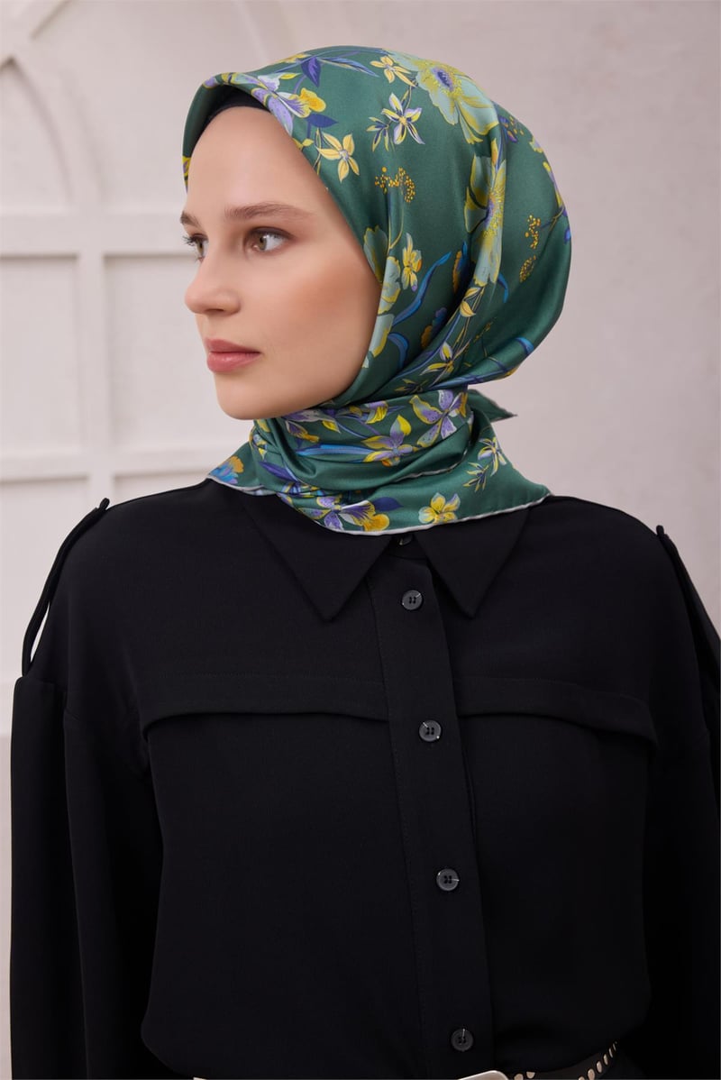 {URUNSEO_TITLE} | BELLI | BELLİ İPEK EŞARP | BELLİ ÇİÇEK DESEN İPEK EŞARP 4210D (TWILL) ZÜMRÜT - 56