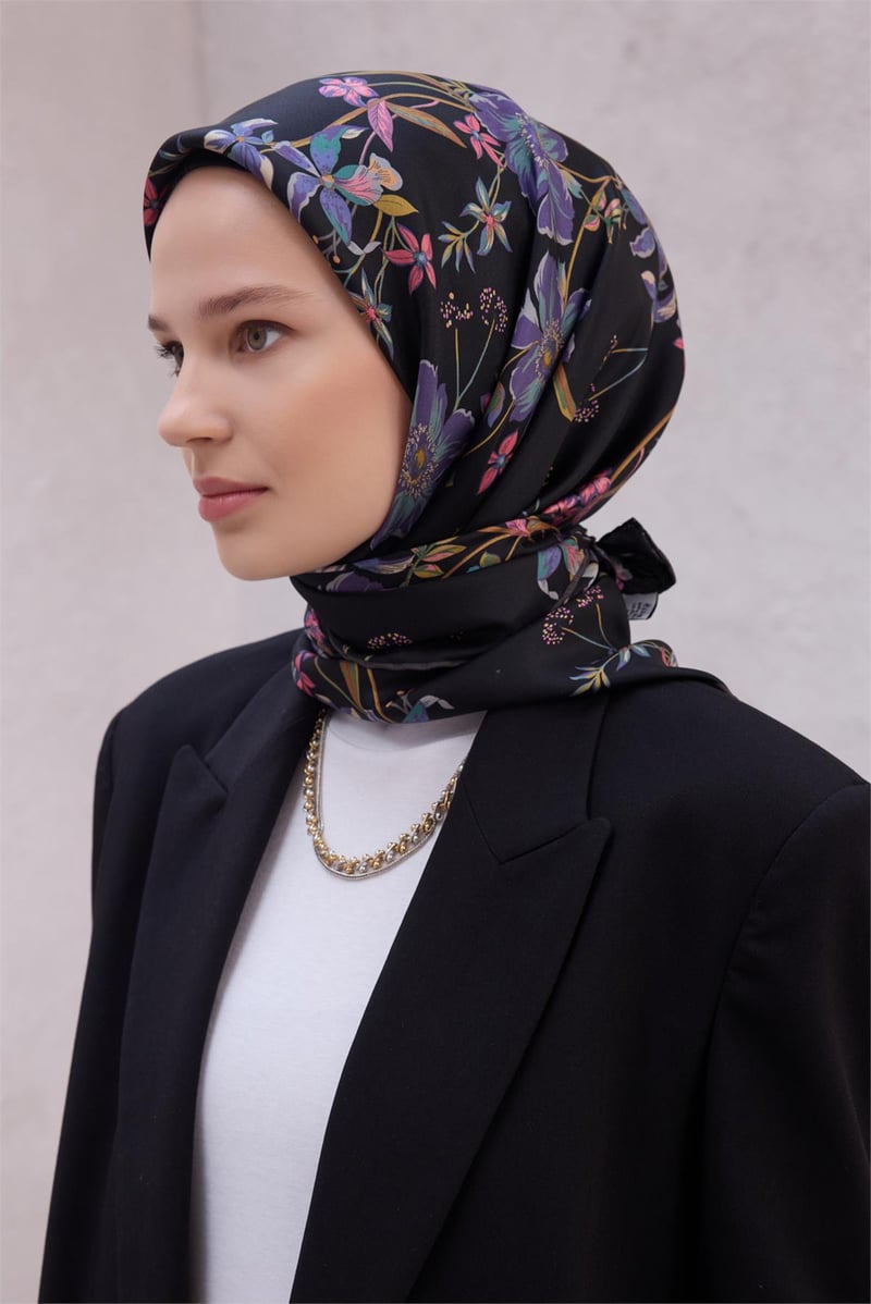 {URUNSEO_TITLE} | BELLI | BELLİ İPEK EŞARP | BELLİ ÇİÇEK DESEN İPEK EŞARP 4210D (TWILL) SİYAH - 88