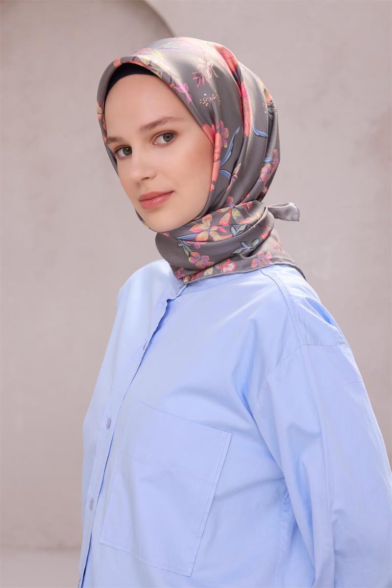 {URUNSEO_TITLE} | BELLI | BELLİ İPEK EŞARP | BELLİ ÇİÇEK DESEN İPEK EŞARP 4210D (TWILL) GRİ - 83