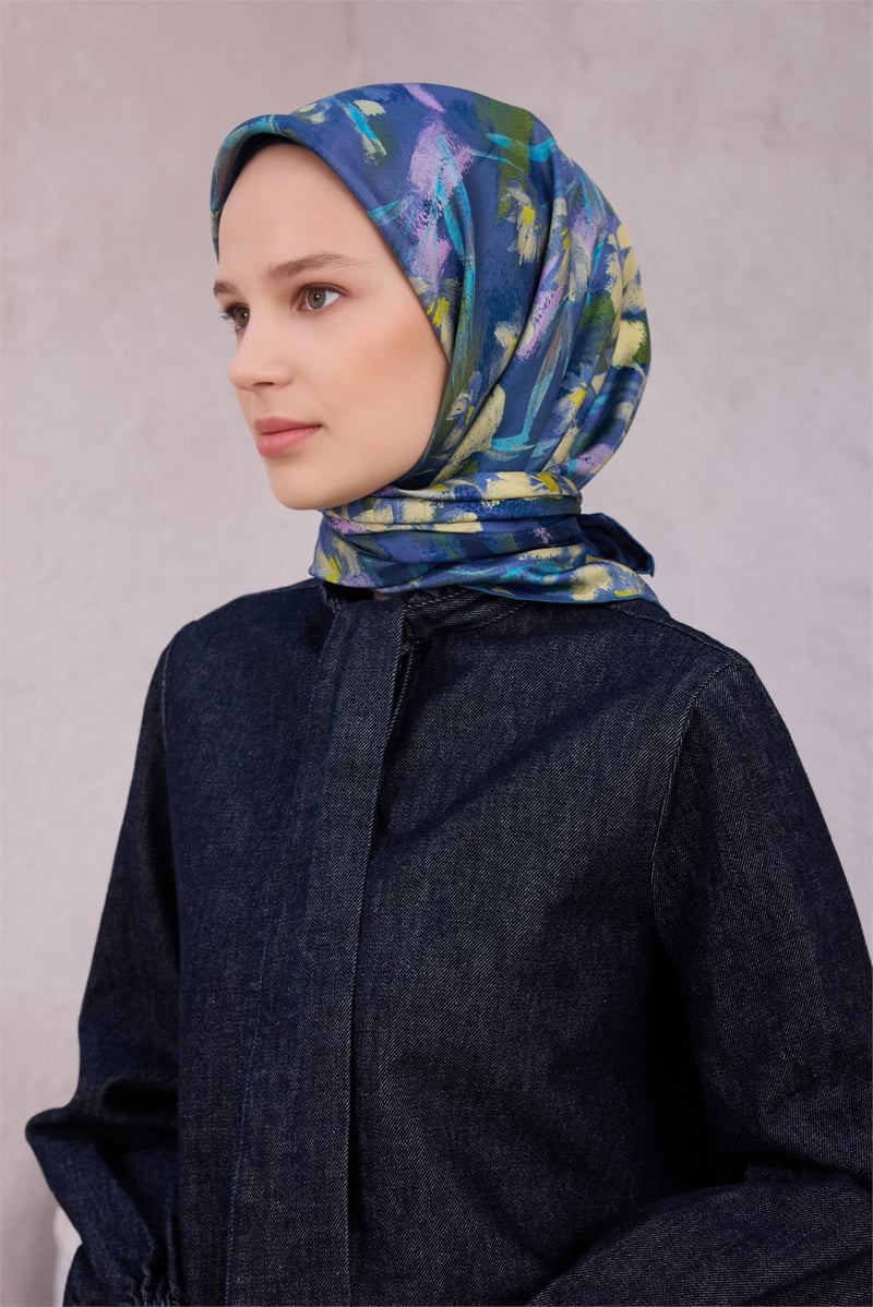 {URUNSEO_TITLE} | BELLI | BELLİ İPEK EŞARP | BELLİ ÇİÇEK DESEN İPEK EŞARP 4217D (TWILL) LACİVERT - 80