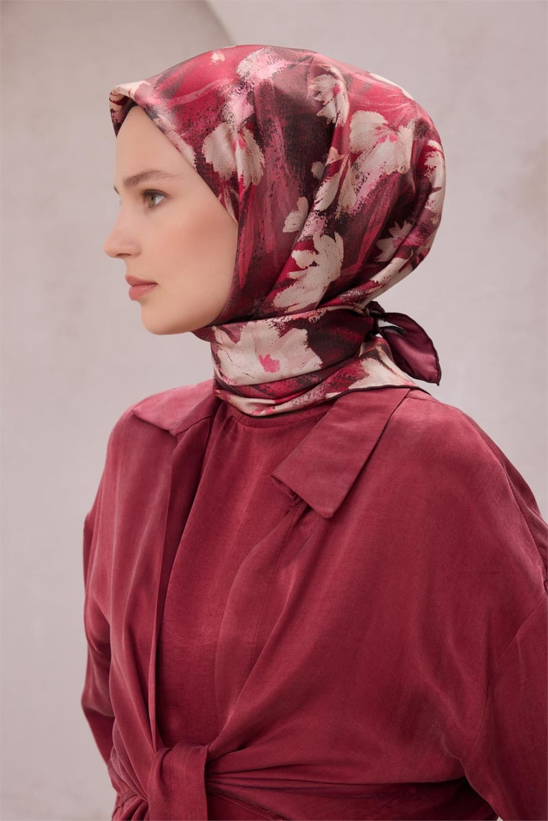 {URUNSEO_TITLE} | BELLI | BELLİ İPEK EŞARP | BELLİ ÇİÇEK DESEN İPEK EŞARP 4217D (TWILL) BORDO - 86