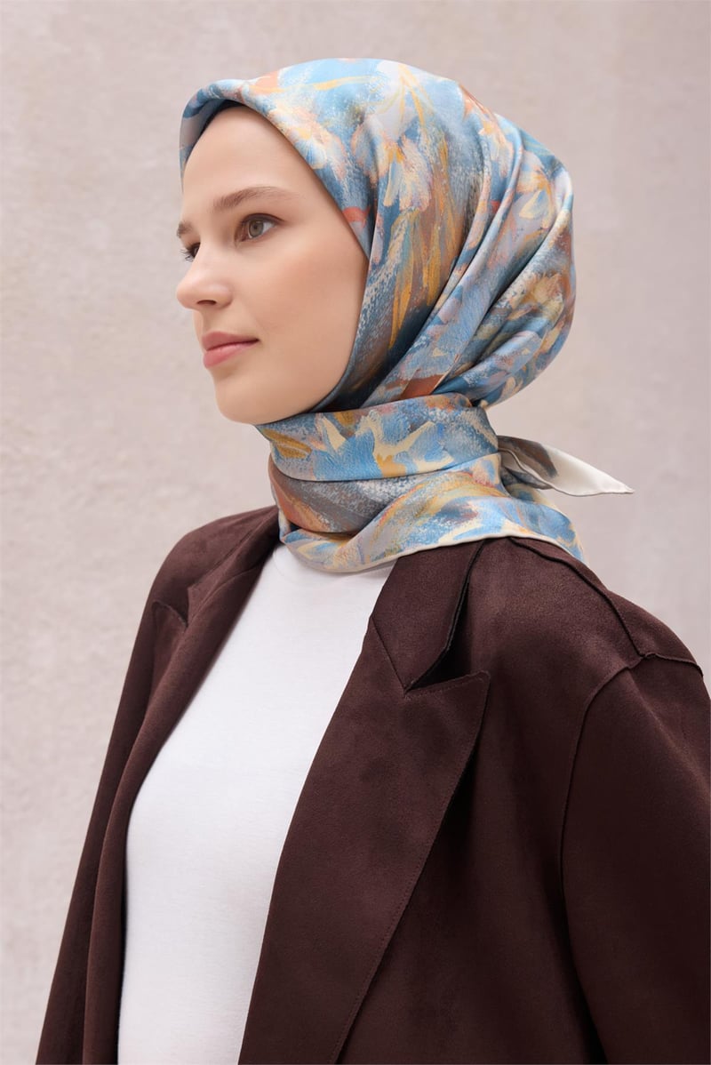 {URUNSEO_TITLE} | BELLI | BELLİ İPEK EŞARP | BELLİ ÇİÇEK DESEN İPEK EŞARP 4217D (TWILL) İNDİGO - 83
