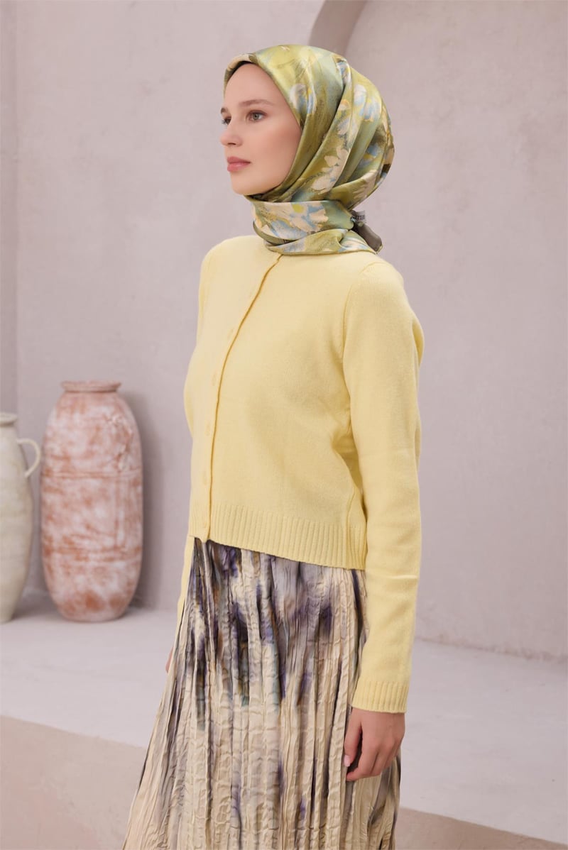 {URUNSEO_TITLE} | BELLI | BELLİ İPEK EŞARP | BELLİ ÇİÇEK DESEN İPEK EŞARP 4217D (TWILL) HAKİ - 81