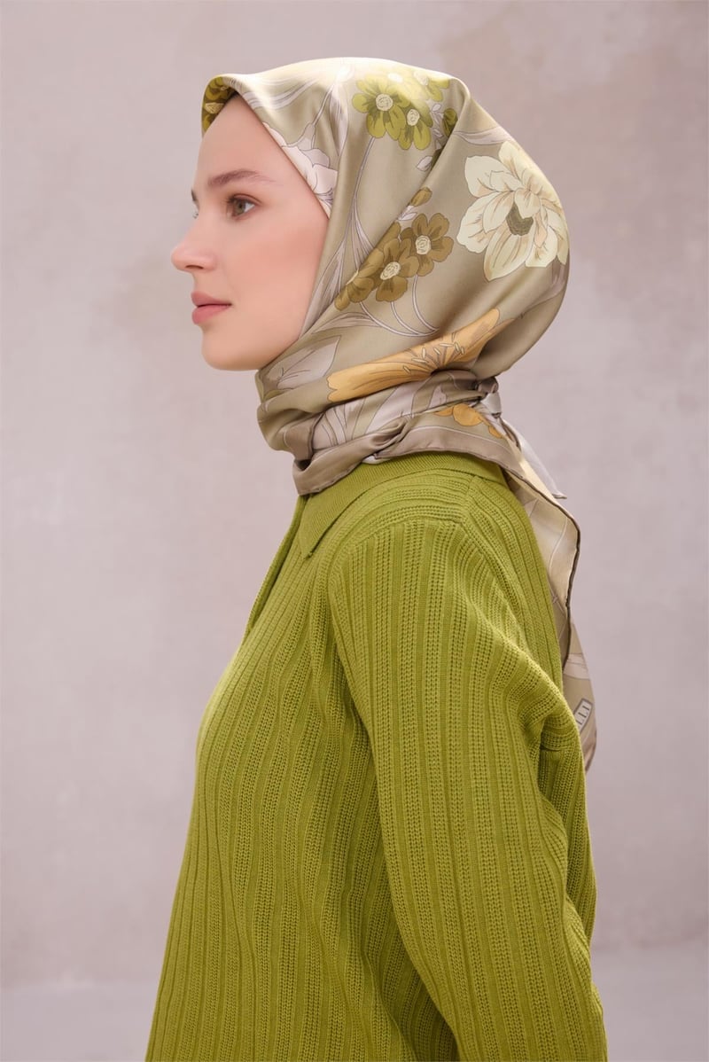 {URUNSEO_TITLE} | BELLI | BELLİ İPEK EŞARP | BELLİ ÇİÇEK DESEN İPEK EŞARP 4219D (TWILL) HAKİ - 55