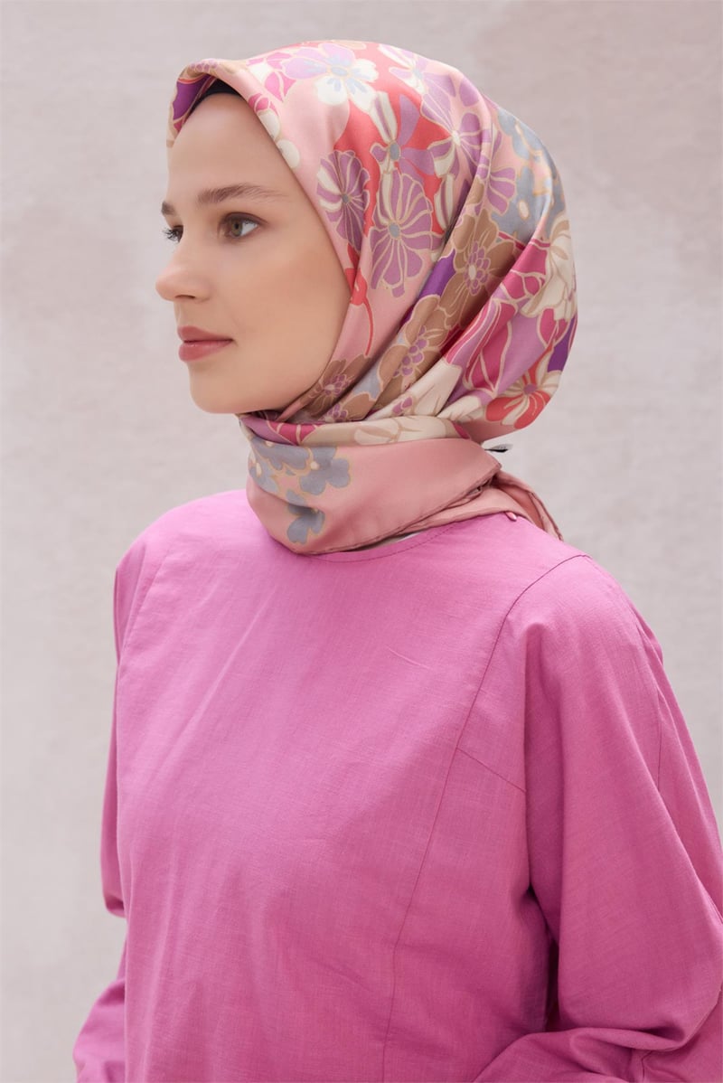 {URUNSEO_TITLE} | BELLI | BELLİ İPEK EŞARP | BELLİ ÇİÇEK DESEN İPEK EŞARP 4220D (TWILL) PUDRA - 20