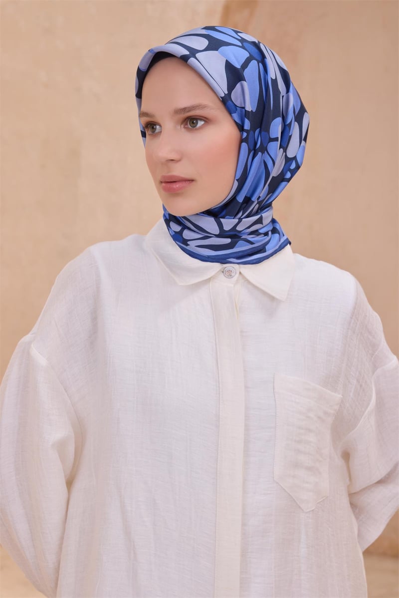 {URUNSEO_TITLE} | BELLI | BELLİ İPEK EŞARP | BELLİ ÇIÇEK DESENI İPEK EŞARP 4116D TWILL - 41