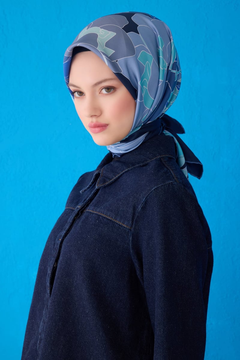 {URUNSEO_TITLE} | BELLI | BELLİ İPEK EŞARP | BELLİ ÇIÇEK DESENI İPEK EŞARP 4127D TWILL - 88