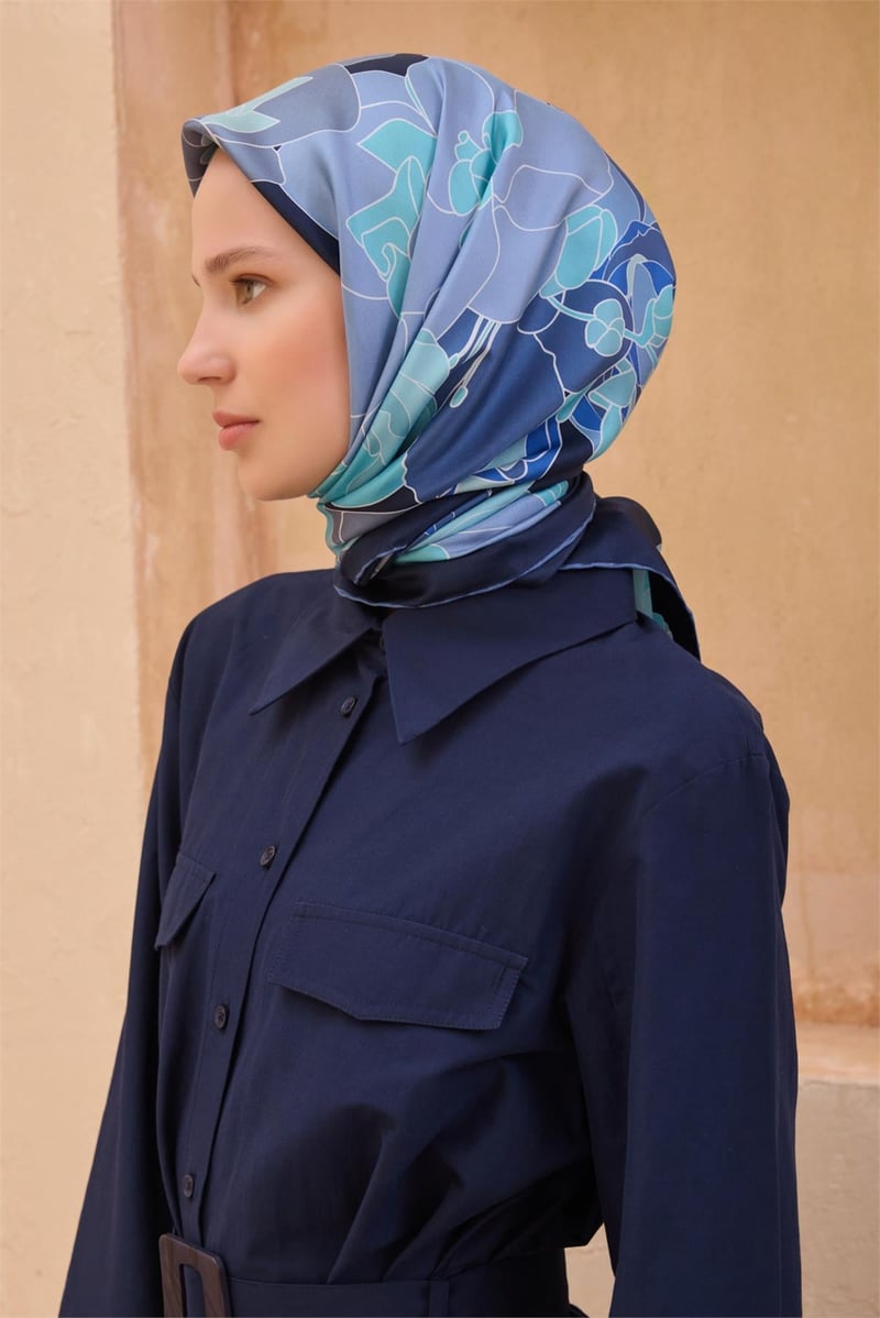 {URUNSEO_TITLE} | BELLI | BELLİ İPEK EŞARP | BELLİ ÇIÇEK DESENI İPEK EŞARP 4127D TWILL - 88