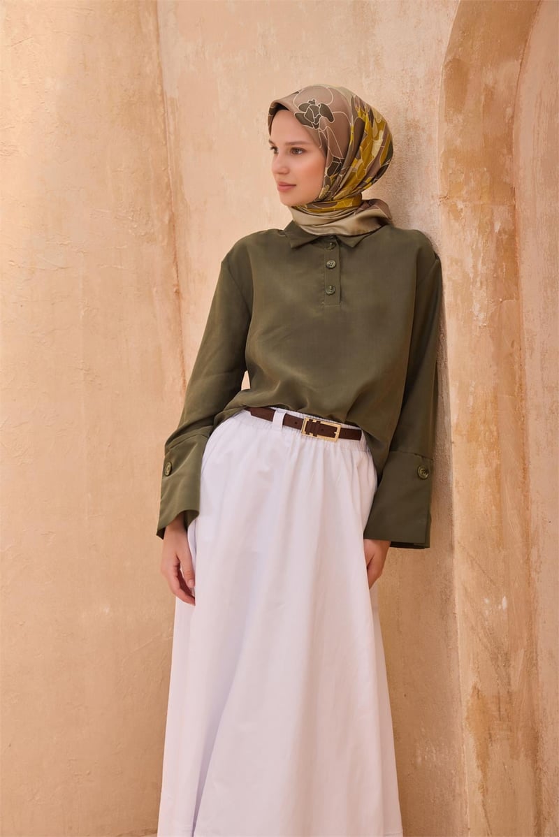 {URUNSEO_TITLE} | BELLI | BELLİ İPEK EŞARP | BELLİ ÇIÇEK DESENI İPEK EŞARP 4127D TWILL - 88