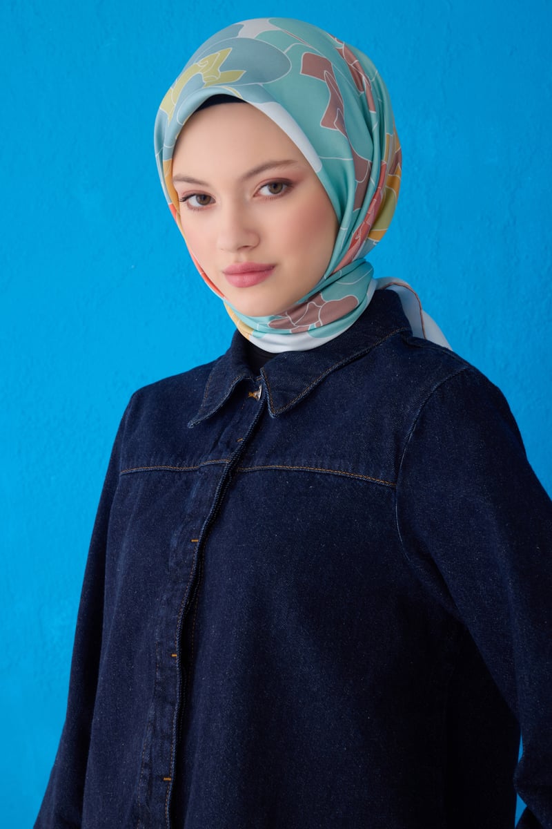 {URUNSEO_TITLE} | BELLI | BELLİ İPEK EŞARP | BELLİ ÇIÇEK DESENI İPEK EŞARP 4127D TWILL - 88
