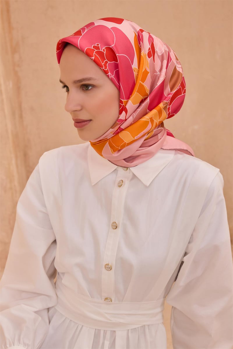 {URUNSEO_TITLE} | BELLI | BELLİ İPEK EŞARP | BELLİ ÇIÇEK DESENI İPEK EŞARP 4127D TWILL - 88