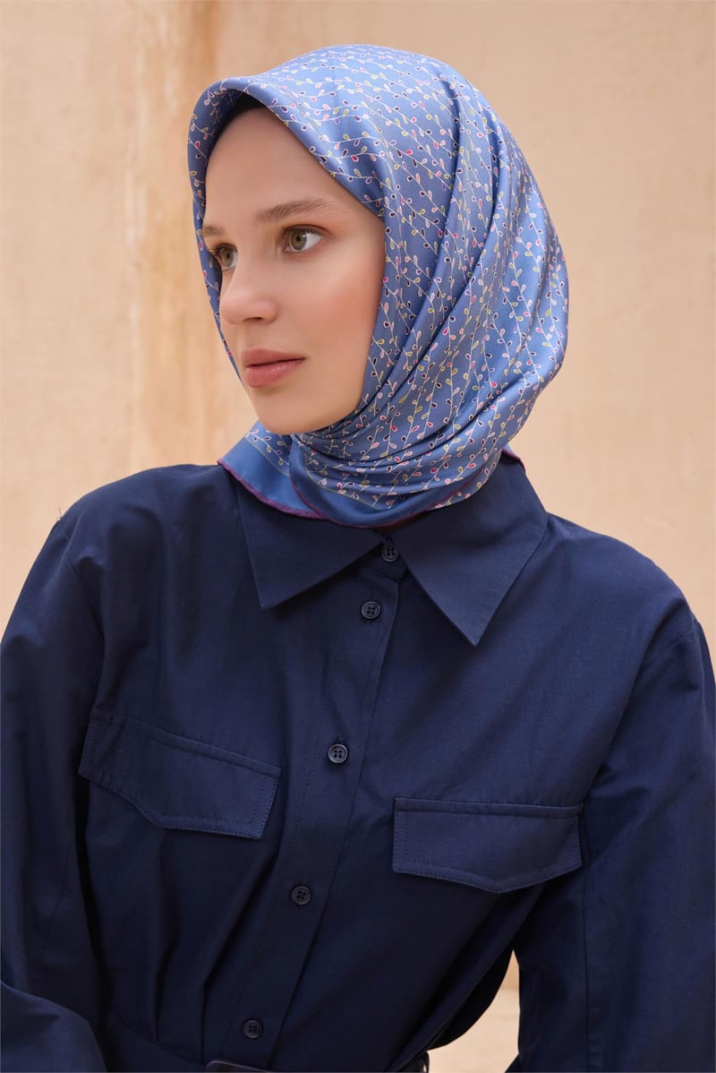 {URUNSEO_TITLE} | BELLI | BELLİ İPEK EŞARP | BELLİ ÇIÇEK DESENI İPEK EŞARP 4128D TWILL - 86